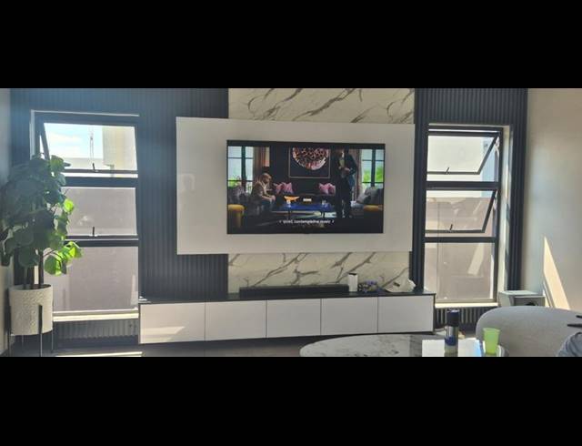 4 BEDROOM PROPERTY TO RENT IN MIDSTREAM RIDGE